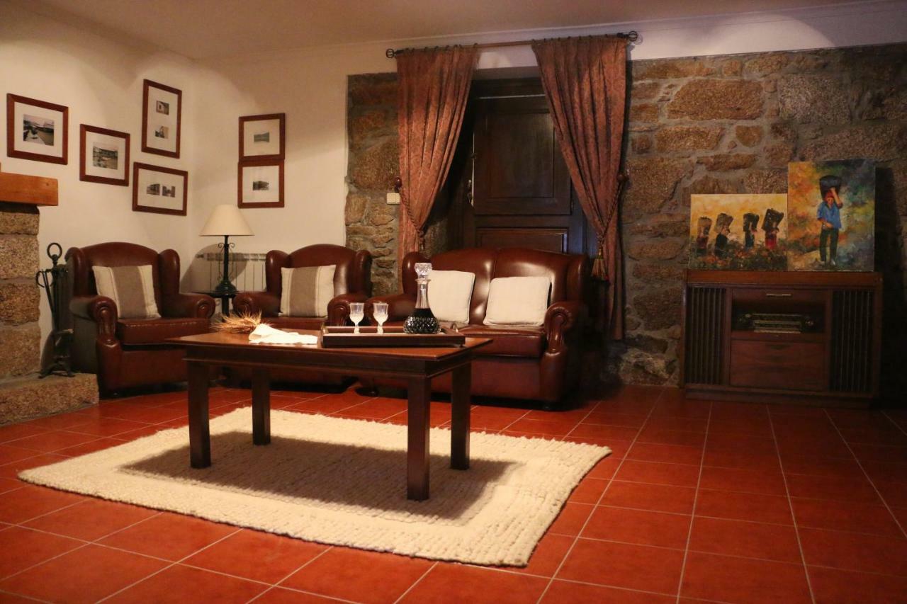 Hotel Casa Dona Urraca Vilarinho da Castanheira Exterior foto